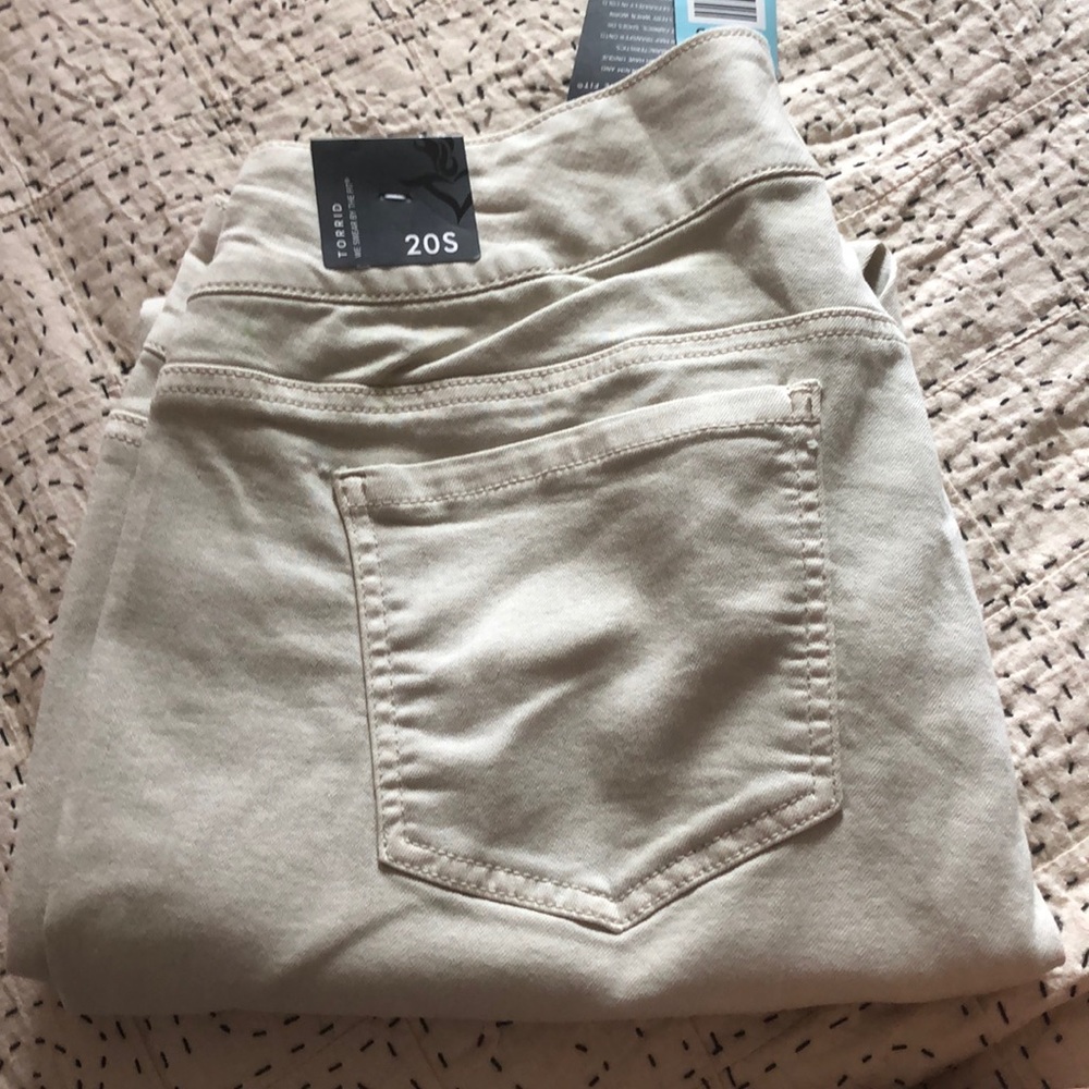 Off white skinny jeans NWT